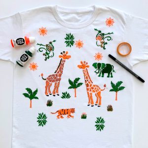 jungle animal t-shirt with paints DIY